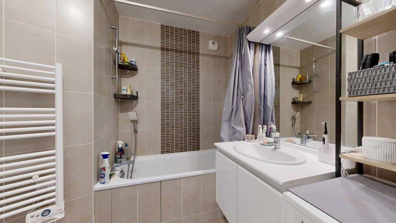 Séjour lumineux – dernier étage